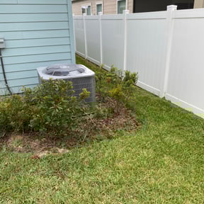 Bush Trimming by Stephen's Lawncare reviewed on August 21, 2025