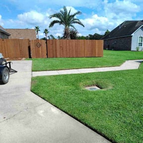 landscape maintenance by Handyscape by Andrew reviewed on August 21, 2025
