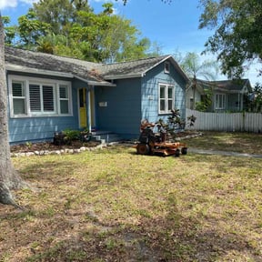 Leaf Removal by MowMasters reviewed on October 2, 2025