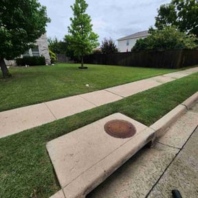 residential landscaping by Grass Godz reviewed on August 15, 2025