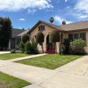 yard service by Jays Lawn Care reviewed on August 20, 2025
