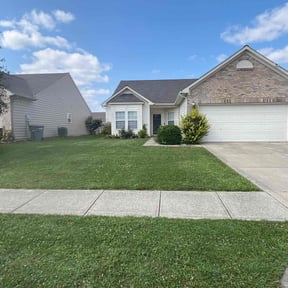yard service by Chris Slone Lawn Love reviewed on August 17, 2025