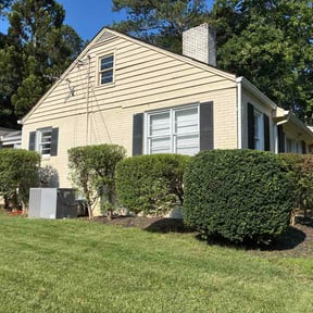 Bush Trimming by Los Hombre Landscaping reviewed on July 13, 2026