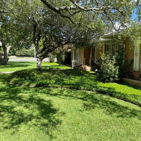Flower Bed Weeding by K's Lawn Care reviewed on June 15, 2026