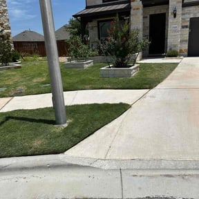 landscaping services by Landons Lawn Care reviewed on August 17, 2025