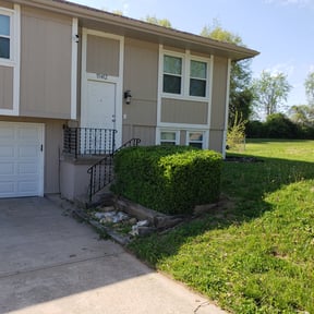 Bush Trimming by Top Lawn Companies, LLC reviewed on August 21, 2025