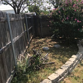 Flower Bed Weeding by Fast Eddie Lawn Care reviewed on August 18, 2025