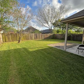 lawn care by Lonestar Landscaping group reviewed on April 15, 2024
