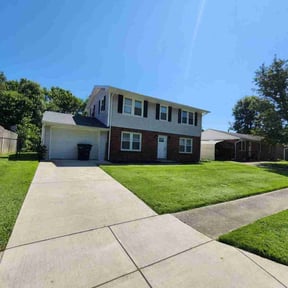 yard maintenance by 3GUYSLAWNCARE reviewed on August 21, 2025