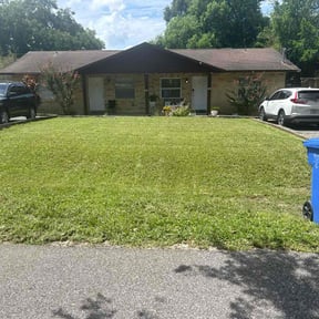 lawn service by Mullets Mowing and Pressure Washing reviewed on July 15, 2023