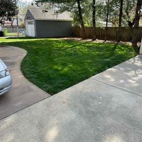 gardening service by grass cuts of iowa reviewed on August 16, 2025