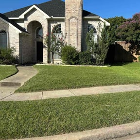 lawn maintenance by Alvarado&#039;s Lawn Care reviewed on August 18, 2025