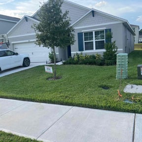 yard service by QuietLawns reviewed on August 21, 2025
