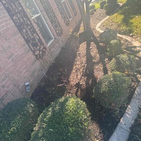 Flower Bed Weeding by Grizzly Lawn Care  reviewed on January 1, 2026