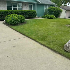 landscaping services by YardPro reviewed on August 15, 2025