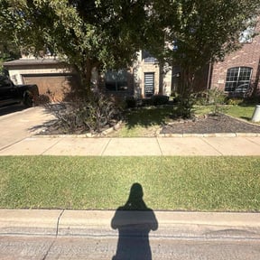 gardening service by Kings Lawn Care reviewed on August 18, 2025