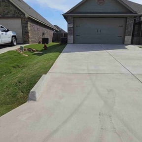 residential landscaping by Blade and Greenskeepers Guild reviewed on December 15, 2025