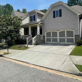landscaping services by Rdgz lawncare reviewed on August 18, 2025