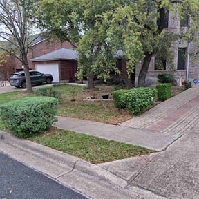 Bush Trimming by CUT Tulsa Lawn Co. reviewed on August 20, 2025