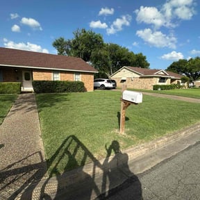 lawn service by LovelyLawn Service reviewed on May 10, 2022