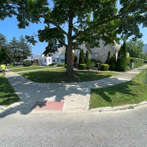 yard care by Chucks Cutz LLC reviewed on August 18, 2025