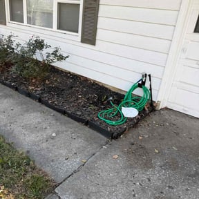 Leaf Removal by Pachecos Lawn Care reviewed on November 19, 2025