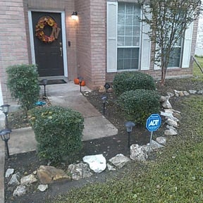 Bush Trimming by C&G landscaping reviewed on August 21, 2025