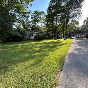 gardening service by Perry’s Landscaping LLC reviewed on August 17, 2025