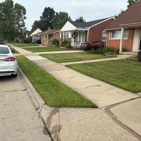 gardening service by Fleur De Lis Landscaping reviewed on August 21, 2025
