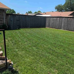 landscaping by Solis Landscaping & Maintenance LLC reviewed on August 19, 2025