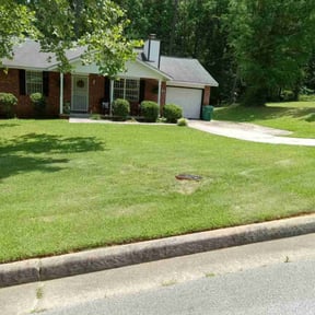 landscape maintenance by Year Round Yard Works reviewed on August 18, 2025