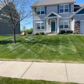 landscape maintenance by Valencialawncare reviewed on August 15, 2025