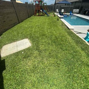 yard work by Roundtree lawn care reviewed on December 19, 2025