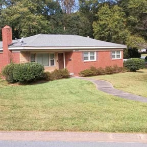 Bush Trimming by Cms Mowing Service reviewed on August 16, 2025
