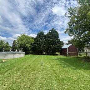 yard service by Rocky Top Lawn reviewed on August 20, 2025