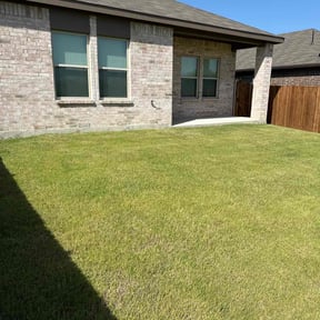 lawn service by Tovar Landscaping reviewed on November 18, 2023