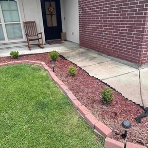 Flower Bed Weeding by Gabriel Landscape reviewed on August 17, 2025