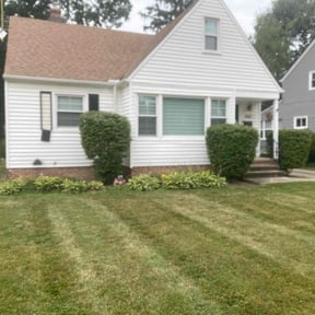 Bush Trimming by Sunnie&#039;s Lawn Care reviewed on August 15, 2025