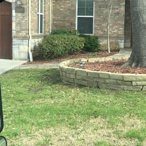 Bush Trimming by Grell family lawn service reviewed on August 21, 2025