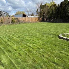 lawn maintenance by Roth Mowing reviewed on April 26, 2025