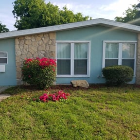 Bush Trimming by Lagger Properties reviewed on August 19, 2025