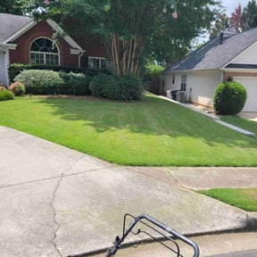 lawn care by S&M land maintenance reviewed on August 15, 2025