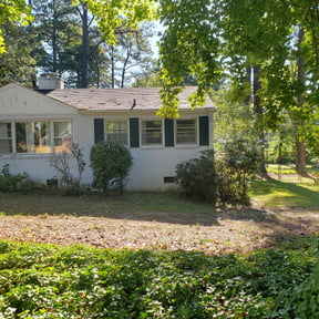Bush Trimming by Bookert Lawncare Service reviewed on August 15, 2025