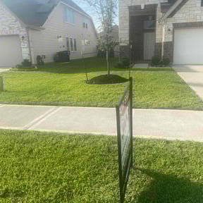 gardening service by Carrate Landscaping LLC reviewed on August 17, 2025