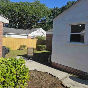 Bush Trimming by Banda Landscaping reviewed on August 21, 2025