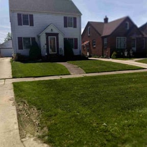 lawn service by Red Machine Landscaping reviewed on April 23, 2024