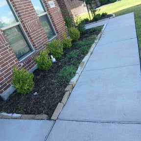 Flower Bed Weeding by Lafayette Landscaping reviewed on October 18, 2025