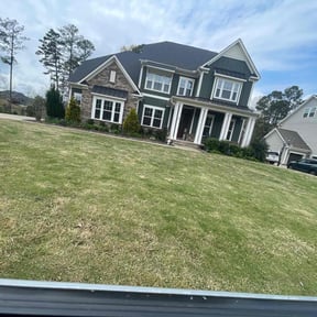 yard maintenance by Picasso Landscaping reviewed on August 21, 2025