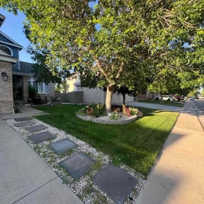 yard service by A2Z Lawn Maintenance Inc. reviewed on August 21, 2025