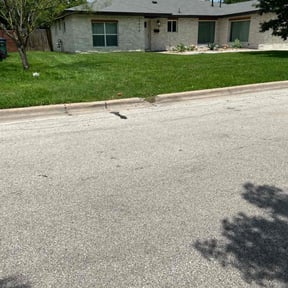 turf maintenance by Danny's lawn service reviewed on October 6, 2023